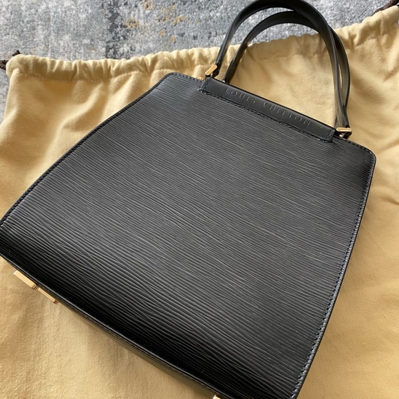Louis Vuitton Figari PM Black Epi Leather Handbag - Picture 2 of 9